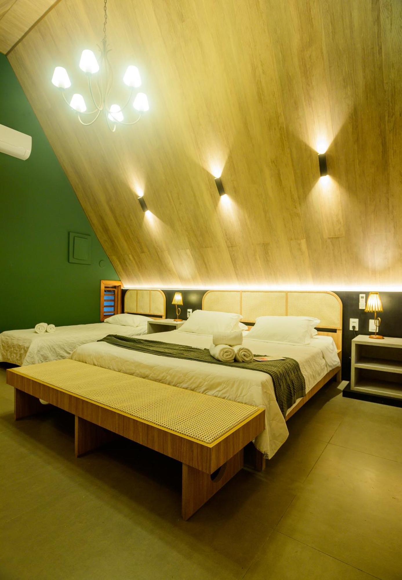 Hotel Vale Das Nuvens กวารามีรันกา ภายนอก รูปภาพ