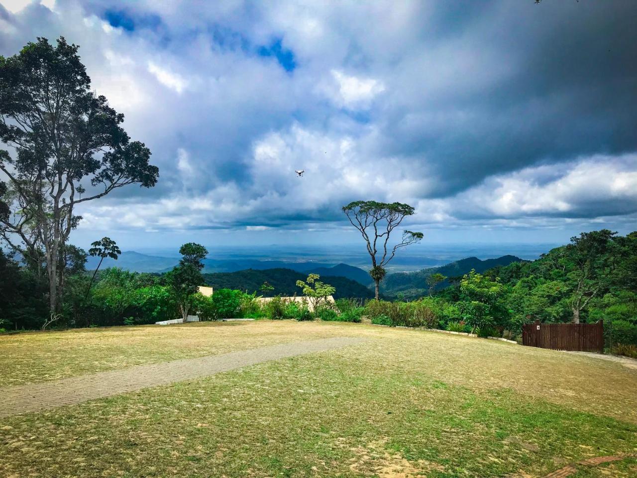 Hotel Vale Das Nuvens กวารามีรันกา ภายนอก รูปภาพ